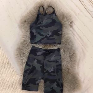 LAST CALL Athletic 2-piece SET, size Small